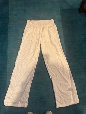 Lululemon Size 6 White Lounge Pants